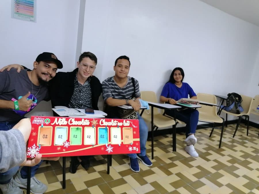 Con el equipo, celebrando en uno de tantos buenos momentos por el camino.